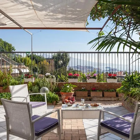 Casa Rosa - Sea View & Terrace * Naples