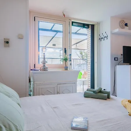 Casa Rosa - Sea View & Terrace Apartment Naples