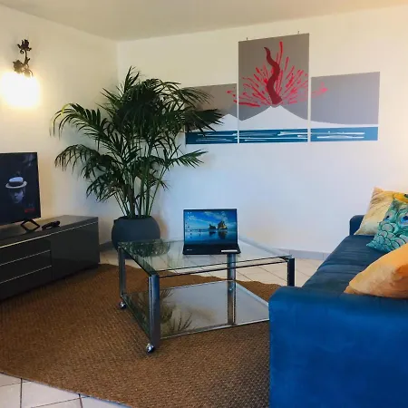 Casa Rosa - Sea View & Terrace Apartment Naples