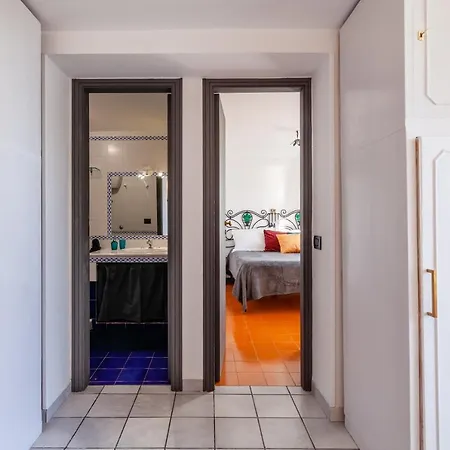Casa Rosa - Sea View & Terrace Apartment Naples