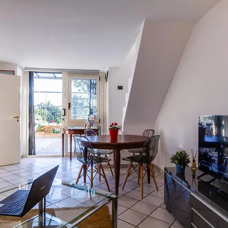 Casa Rosa - Sea View & Terrace Apartment Naples